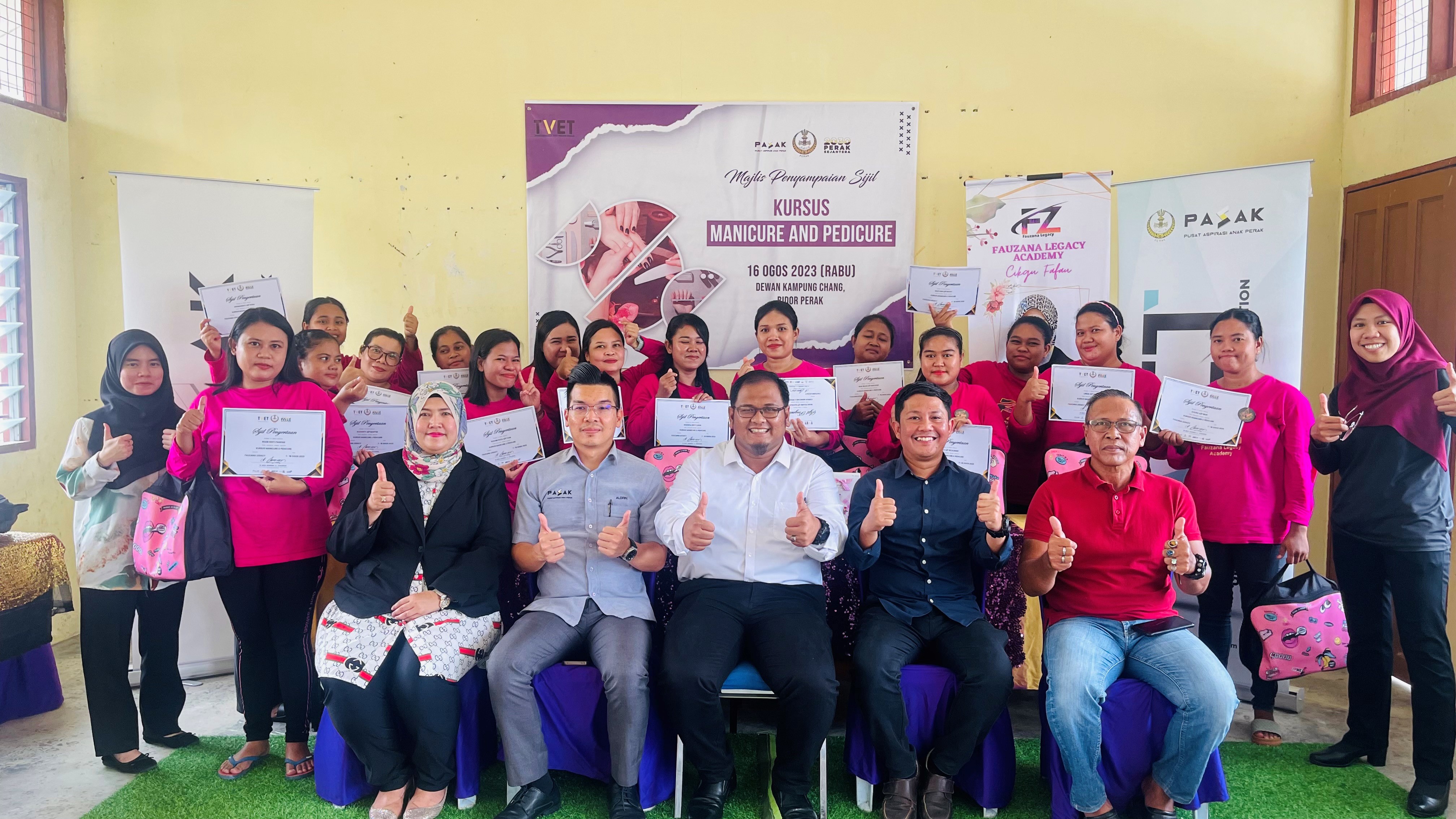 Manicure & Pedicure 3